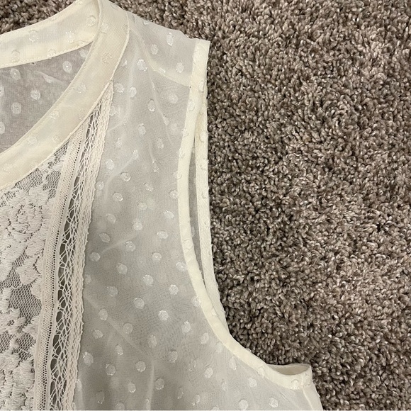 StitchFix Daniel Rainn Sleeveless Blouse with Lace, Cream, Size Medium - Picture 5 of 12